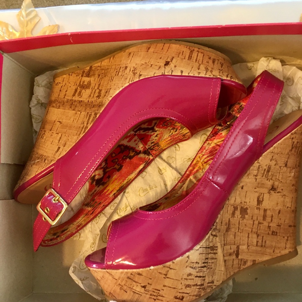 Candie's Fuschia Patent Wedge S 8.5 - Picture 7 of 11